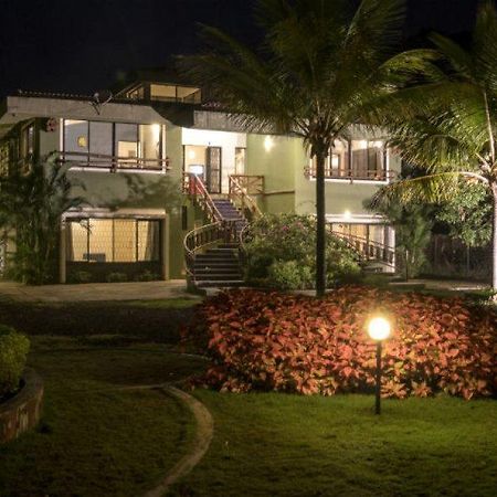 Golden Fields Resort Paud 외부 사진